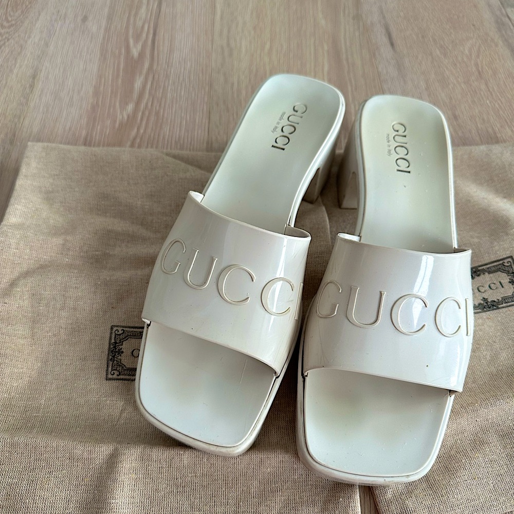 Gucci Rubber Logo Platform Sandals Size 7/37